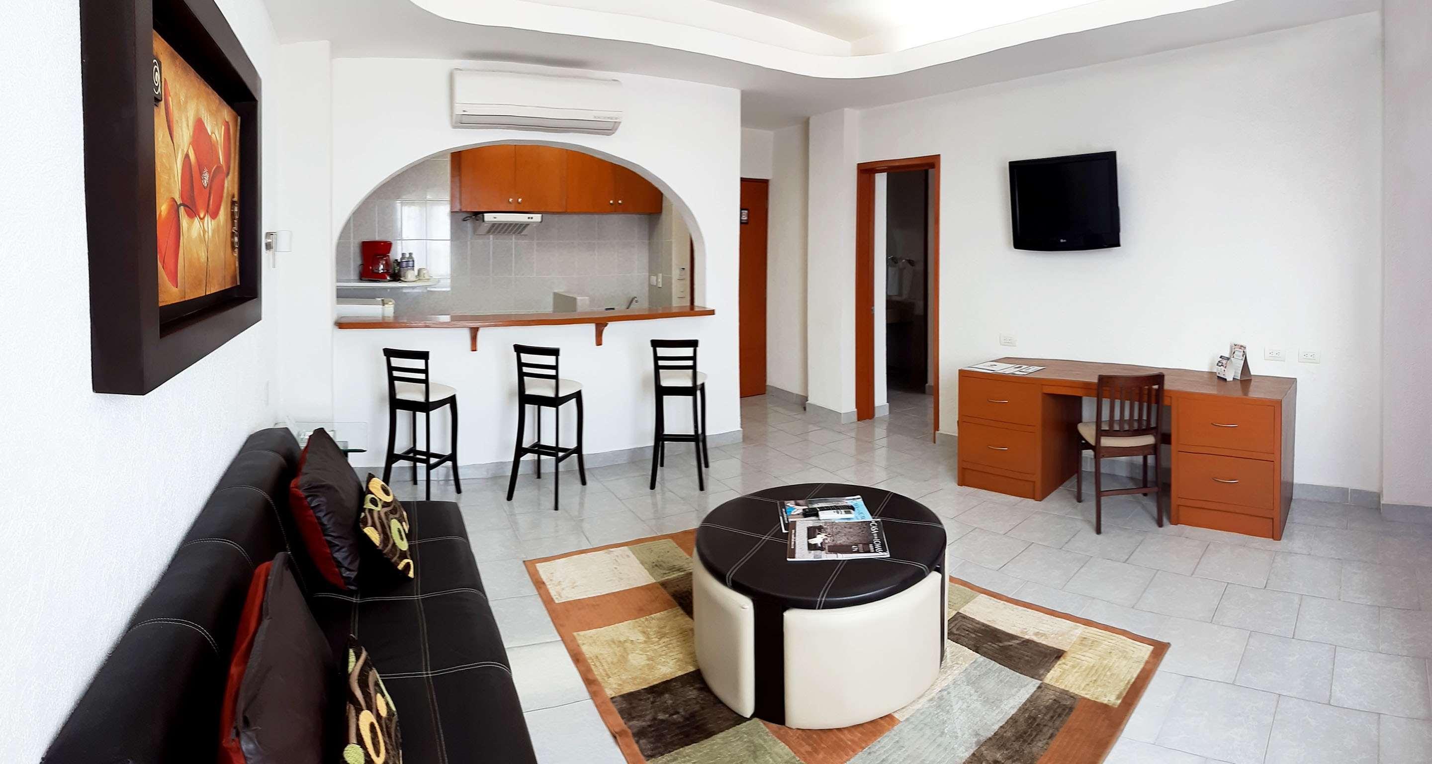 Best Western Patong Beach Екстер'єр фото