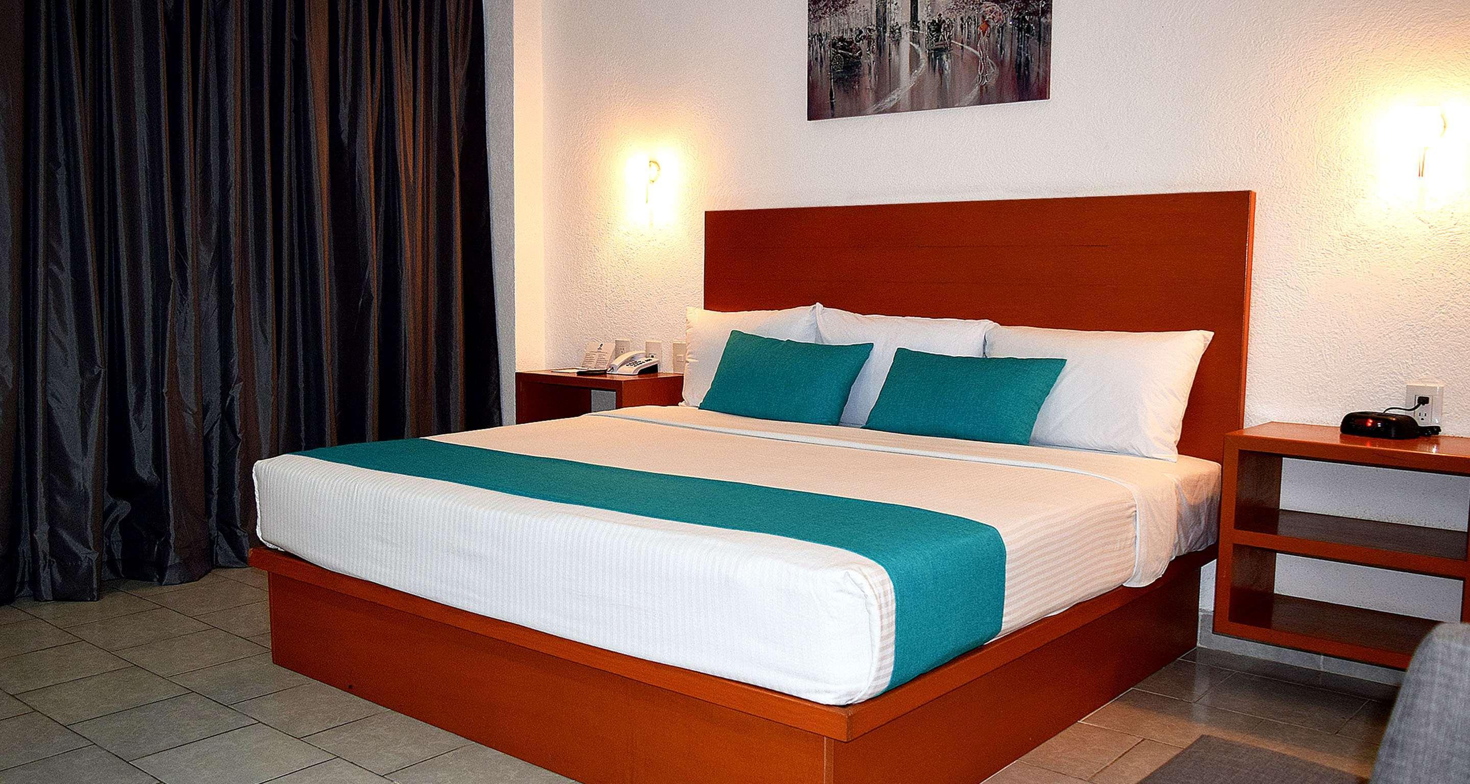 Best Western Patong Beach Екстер'єр фото