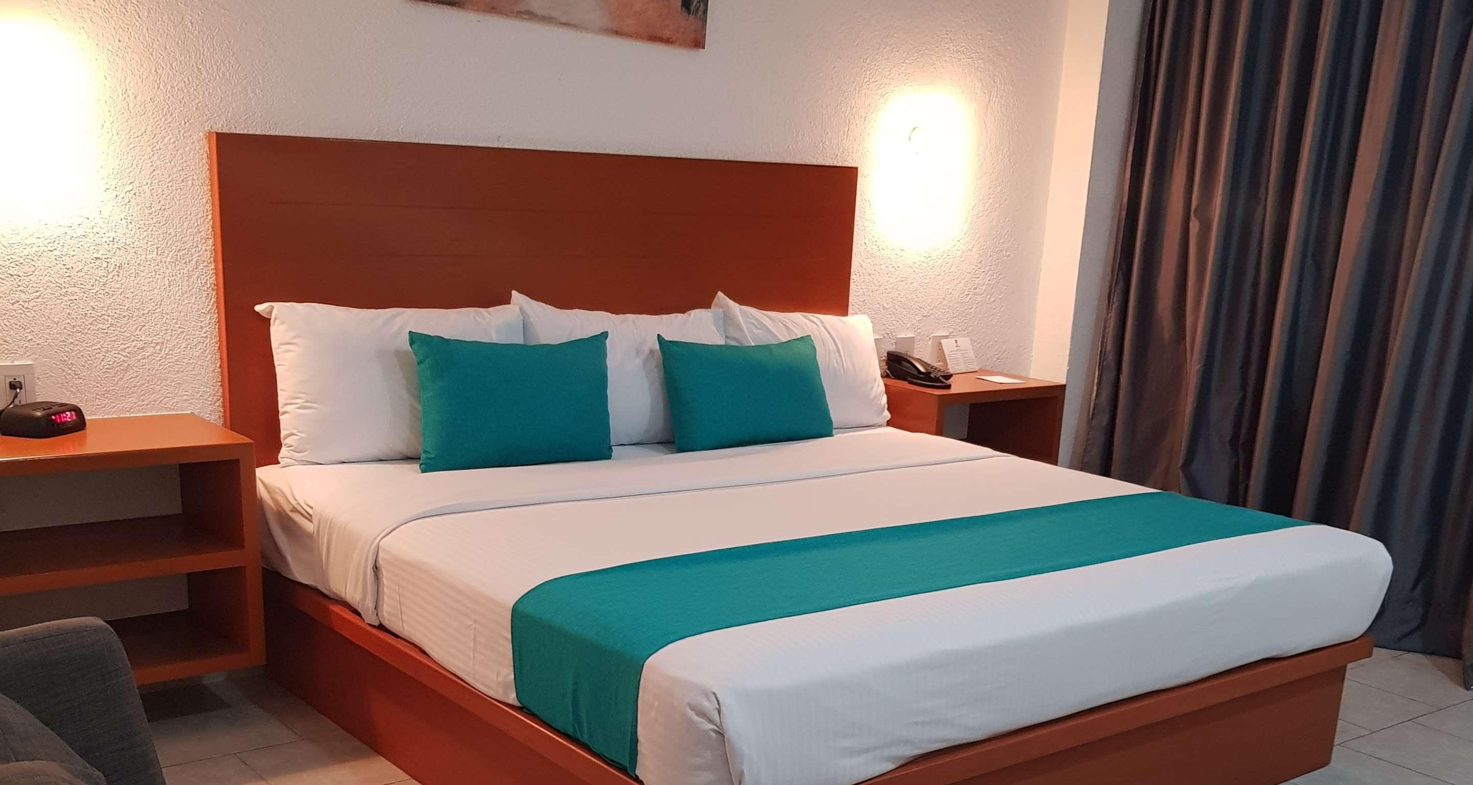 Best Western Patong Beach Екстер'єр фото