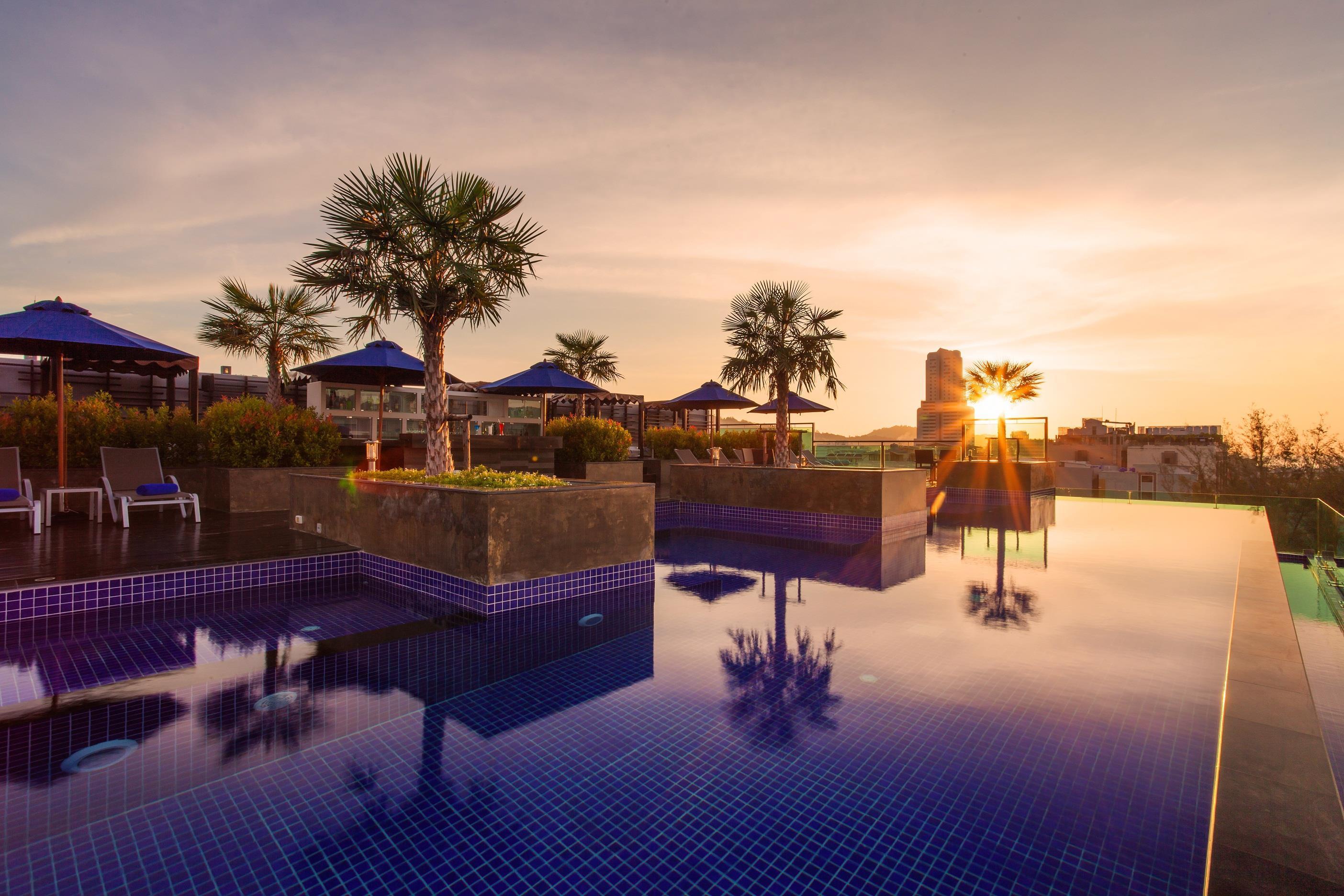 Best Western Patong Beach Екстер'єр фото