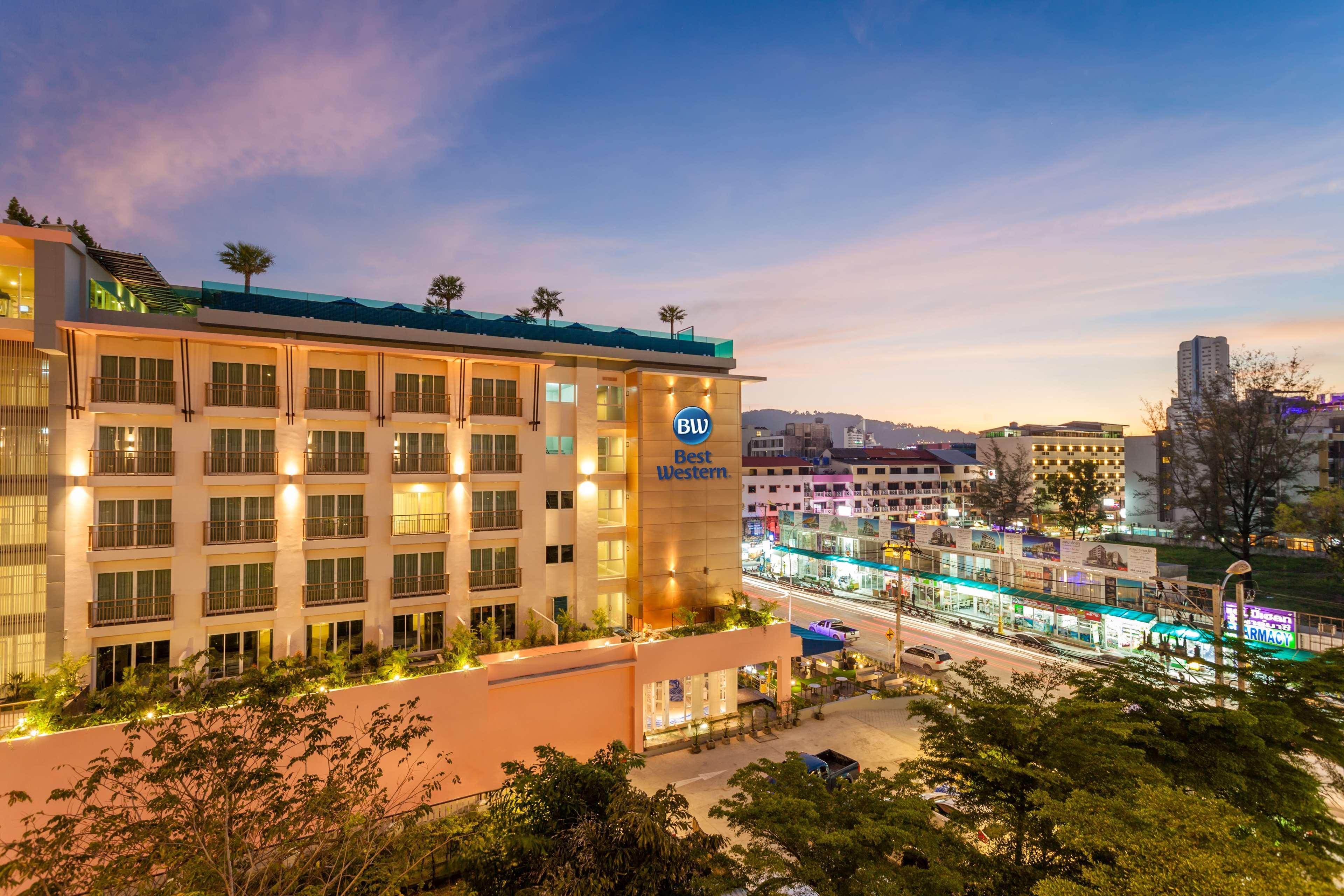 Best Western Patong Beach Екстер'єр фото