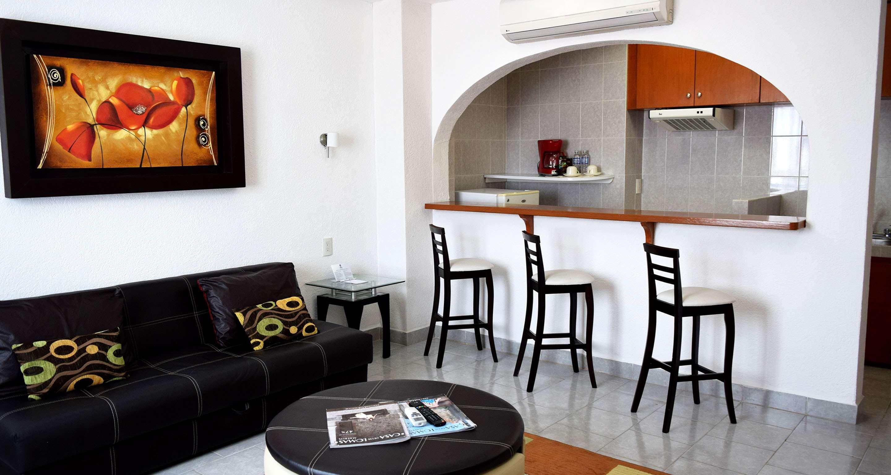Best Western Patong Beach Екстер'єр фото